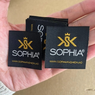 straight cut woven label